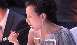 朱百万夫妇娱乐吃瓜,揭秘明星夫妻的甜蜜生活与幕后故事
